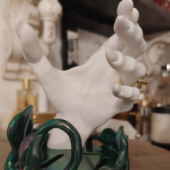 BATH & BODY WORKS HALLOWEEN IVY WITCH HAND SOAP HOLDER - Picture 5 of 8